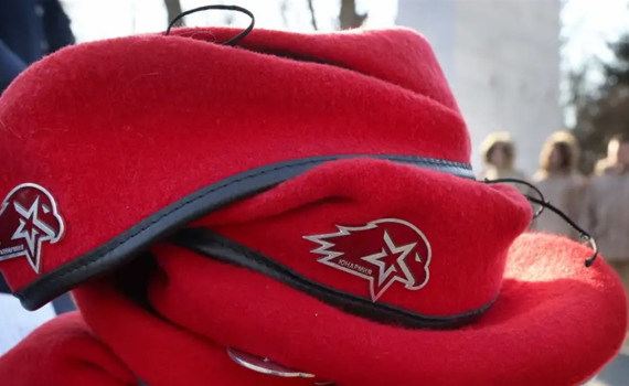 Від червоного берета до окопів. Хто на окупованій Донеччині готує дітей до війни проти України