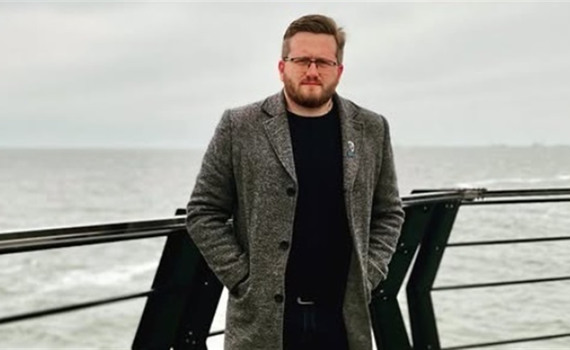 Двічі втратив дім, бізнес і перспективи. Юрій Давиденко про досвід переселення та допомогу українцям