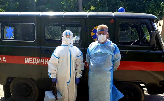 В Славянске закрыли роддом, в Краматорске футбольный клуб на карантине. Хроники COVID-19 на востоке