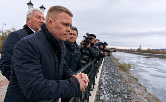 Ким вважає себе голова Донецкої державної адміністрації – цивільним чи силовиком?