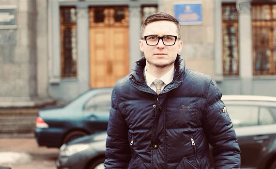 «Смог начать свое дело и не сдался»: киевские хроники жизни адвоката из Горловки Арсена Маринушкина