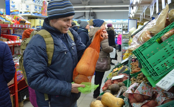Мариуполец живет по принципу «ноль отходов». И даже не заключает бумажных договоров