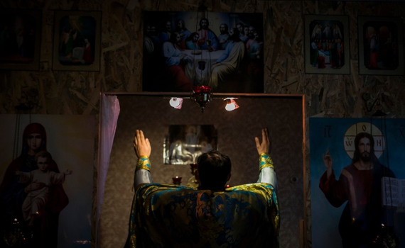 Як звільнений із полону священик відкрив у підвалі єдину українську церкву в Бахмуті