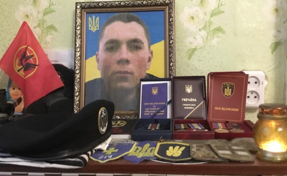 «У душі – порожнеча». Як живе родина Напрягло у Слов’янську після загибелі 20-річного сина-воїна