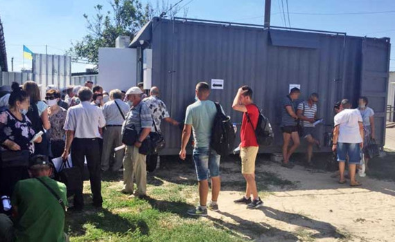 КПВВ на Донбассе перешли на новый режим работы. Объясняем, что изменится