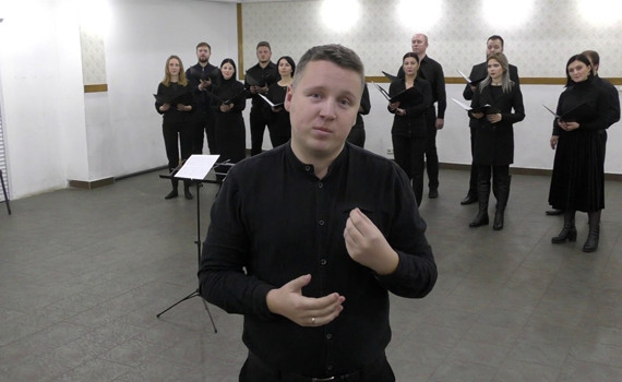 Хор зі сходу збирає кошти на симфонію-перформанс "Звуки Донбасу". Розповідаємо про ідею