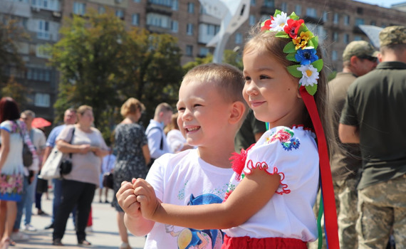 Як схід святкував Незалежність України. 30 яскравих світлин з вільних міст Донеччини та Луганщини