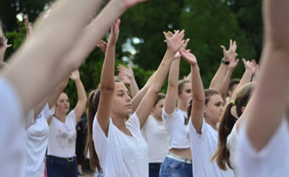 Освітній табір “Сила розмаїття” шукає учасників. Запрошують молодь з громадських організацій