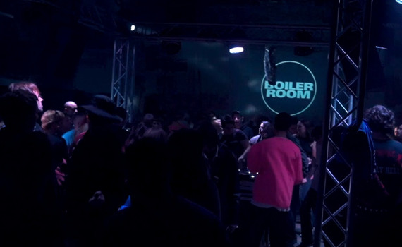Смотрите, как прошла рейв-вечеринка Boiler Room в Славянске. Передаем атмосферу за 5 минут