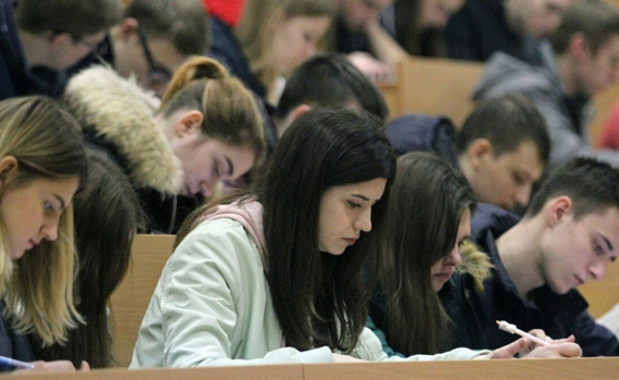 В Украине повысили стипендии для студентов. Всё, что нужно знать