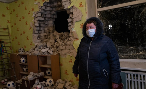 "Сказка" стала символом эскалации на Донбассе. Вот как детсад показали The Guardian и другие медиа