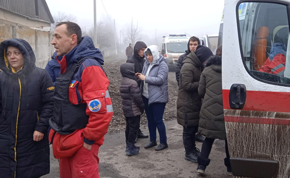 Из Волновахи с трудом эвакуируют мирных жителей. Россия превратила это место в ад