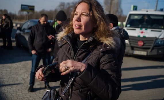 Потрапити до Маріуполя. Історія Юлії Караулан, яка хоче прорватися до своєї родини в блокадне місто