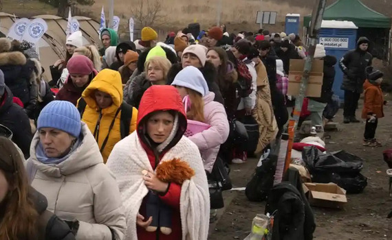 Что надо знать тем, кто эвакуируется в Польшу. Поезда, группы поддержки и условия жизни в ЕС