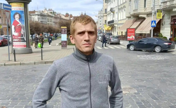 Проплыл 4 км в ледяном море. Так спасался из блокадного Мариуполя Дмитрий Юрин