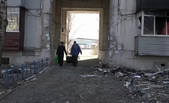 Что происходит в Рубежном - городе, через который прошла линия фронта. Свидетельства очевидицы