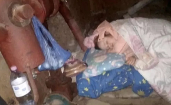 Мама вивезла своїх дітей з Маріуполя після тижнів блокади. Вони пили воду з калюж і майже не їли