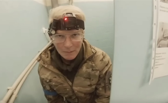 Эти кадры из Мариуполя с камеры парамедика Тайры. Смотрите, как здесь помогали раненным