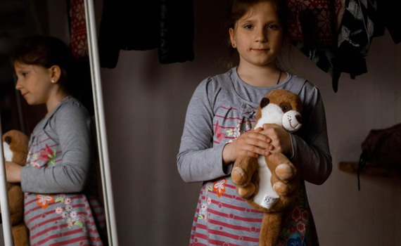 Ляле только 8 лет, а она уже дважды переселенка. Ее семья бежала из Донецка и Кременной