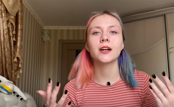 Раніше писала про секс, а тепер заспокоює людей на YouТube. Історія блогерки з Маріуполя
