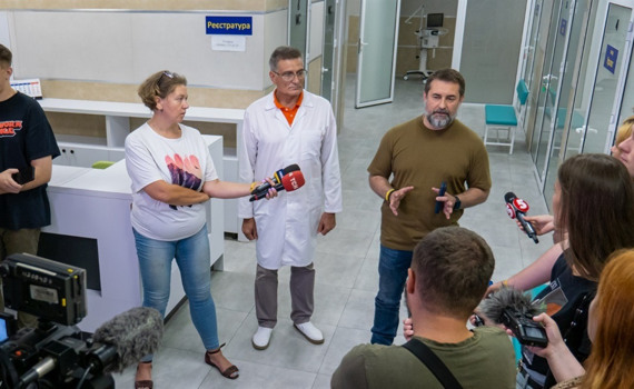 У Дніпрі запрацювала обласна лікарня Луганщини. Дивіться репортаж з відкриття двічі переселенки