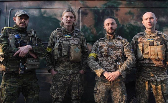 100 пісень повномасштабної війни. Свої обрали найважливіші композиції за цей рік