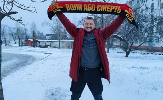 Рік тому Олександр Биков з Луганщини хотів робити гастрофестиваль на сході. Зараз він артилерист