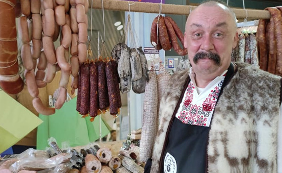 Беру участь у “Схід-Експо” вже 5 років поспіль. Цього разу привезу пів тонни сирів та ковбас