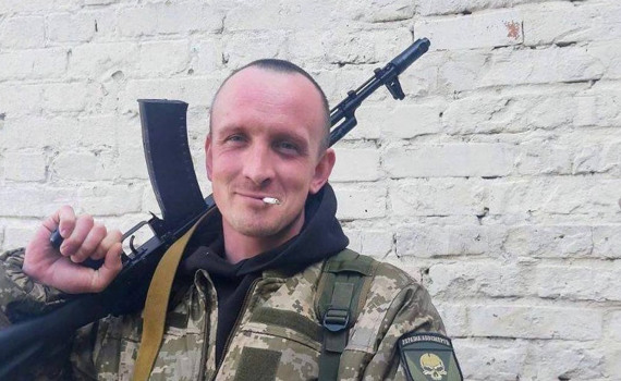 "Він тепер там, де немає війни". У реанімації помер захисник з Бучі Антон Забарило