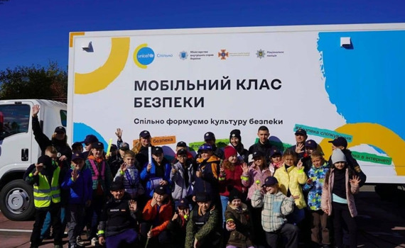 В Бучі, Ірпені та Гостомелі працюють мобільні класи безпеки: чим особливе таке навчання