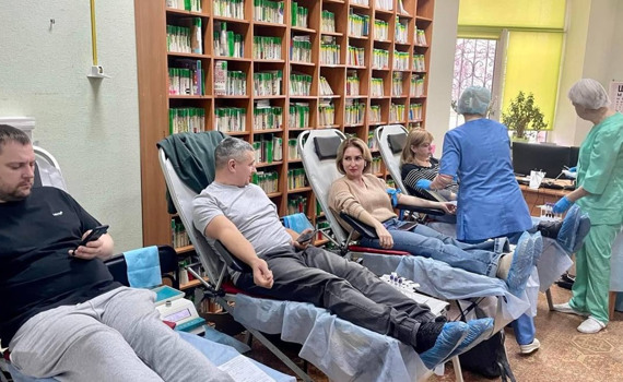 У День Донора мешканці Бучі та Гостомеля зібрали 34 літри крові для захисників