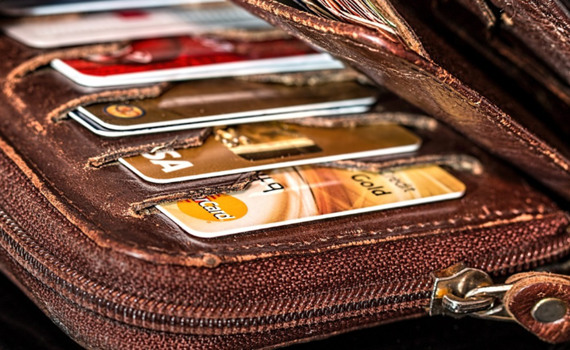 Як оформити банківську карту та які документи потрібні для цього