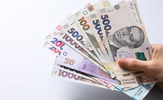 Яка допомога доступна українцям під час війни: інформація про всі виплати
