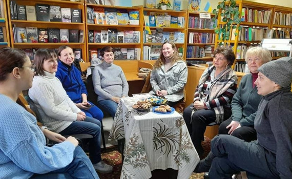У Гостомелі щовівторка працює жіночий клуб: хто може прийти на зустріч та про що говорять