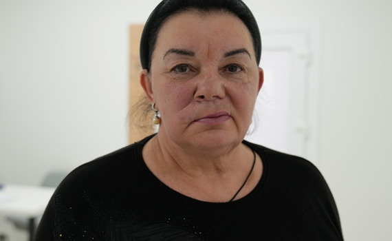 Наталія Аполькова з Рубіжного постраждала від обстрілу рф. Хто другий рік допомагає їй відновитися