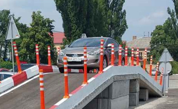 Автошкола на Виноградарі «Константа-ГС»: як записатися на курси?