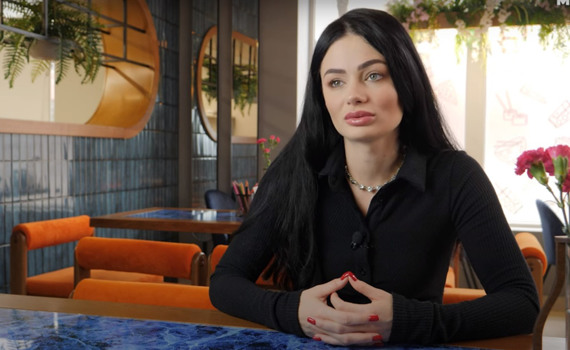 Маріупольський заклад "Алло, лосось" відтепер працює в Запоріжжі. Історія власниці Ангеліни Тесленко