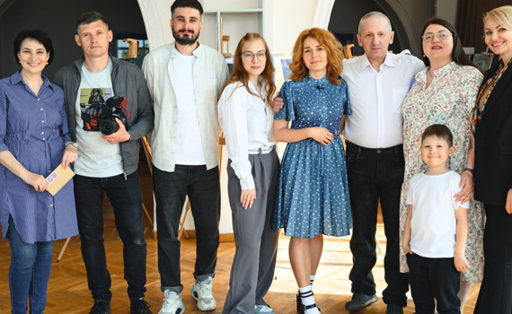 Тільки в єднанні наша сила. Алевтина Швецова про проєкт «Портрети Маріуполя» і історії, що надихають