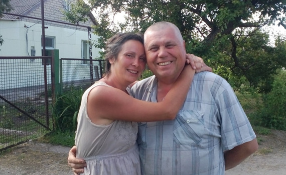 Родина Гнилицьких з Донеччини відновила свій ягідник на Запоріжжі. Вони вирощують хурму і інжир