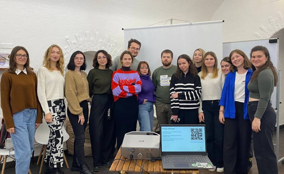 Ми не репетитори, а наставники. Анна Мохонько про проєкт менторства для підлітків «Східний менті»