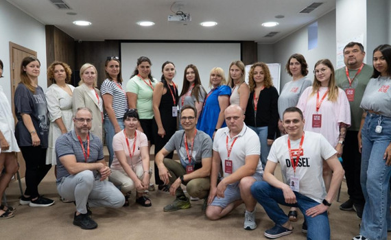 Евакуація, гуманітарка, освіта та відбудова. Як працює та чим допомагає благодійний фонд «Схід SOS»