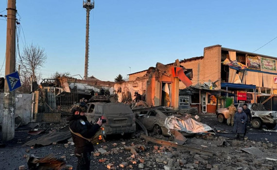 Окупанти б'ють ФАБами по Слов'янську. Як живе місто і що там відновлюють
