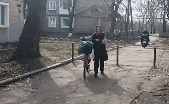 Армія рф контролює в’їзд в Родинське. Там досі залишається 1000 людей — як вони живуть