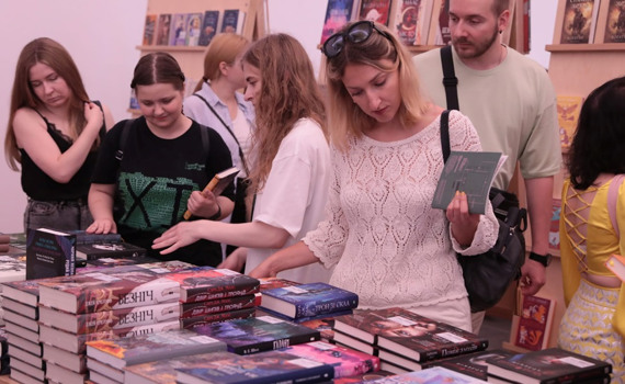 Понад 200 подій за чотири дні, "Книжковий Арсенал-2025" український фестиваль збирає авторів