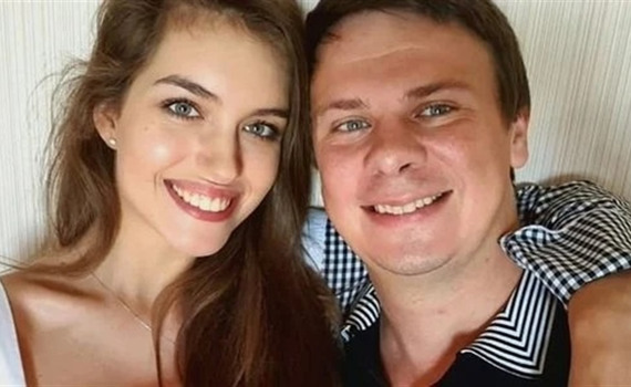 Олександра Кучеренко знайшла щастя в Парижі після розлучення з Комаровим