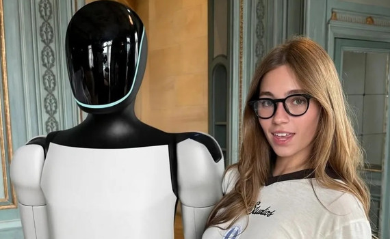 Українська модель OnlyFans Анна Малігон знялася в рекламі Tesla