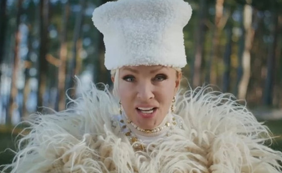 Лайма Вайкуле в рекламі "АТБ", чому ролик зі "Щедриком" викликав скандал