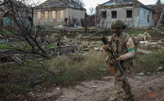 Київ розглядає можливість виводу військ з Донбасу. Але тільки за певної умови — The Telegraph