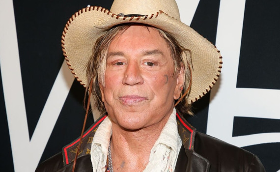 Поголена голова і борги за оренду, як нині виглядає Міккі Рурк