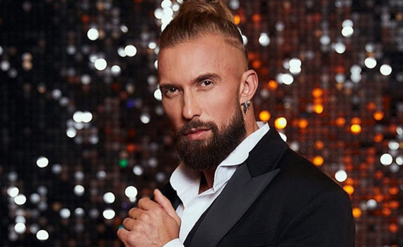 Актор Олексій Суровцев про будинок за 200 тисяч доларів і притулок для котів